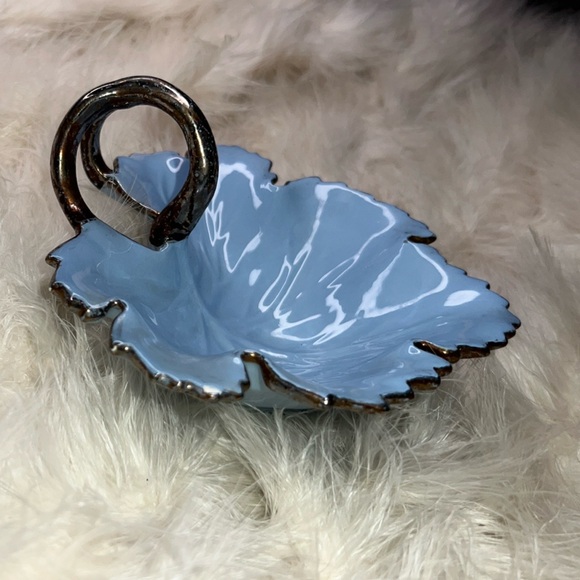 Baby blue Antique Trinket Vintage Ceramic Maple Leaf Jewelry Dish Plate Holder - Picture 10 of 16